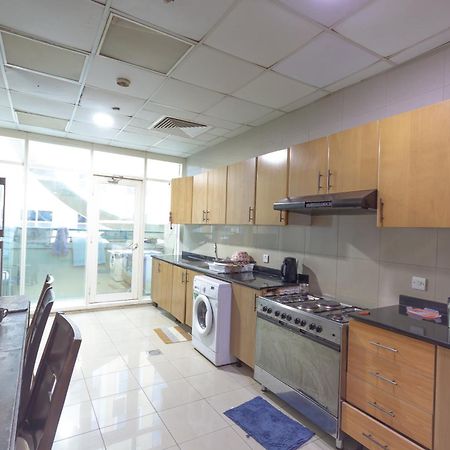 Budget Rooms With Private Bathroom For 'Girls' Only In Dubai, Marina Ngoại thất bức ảnh