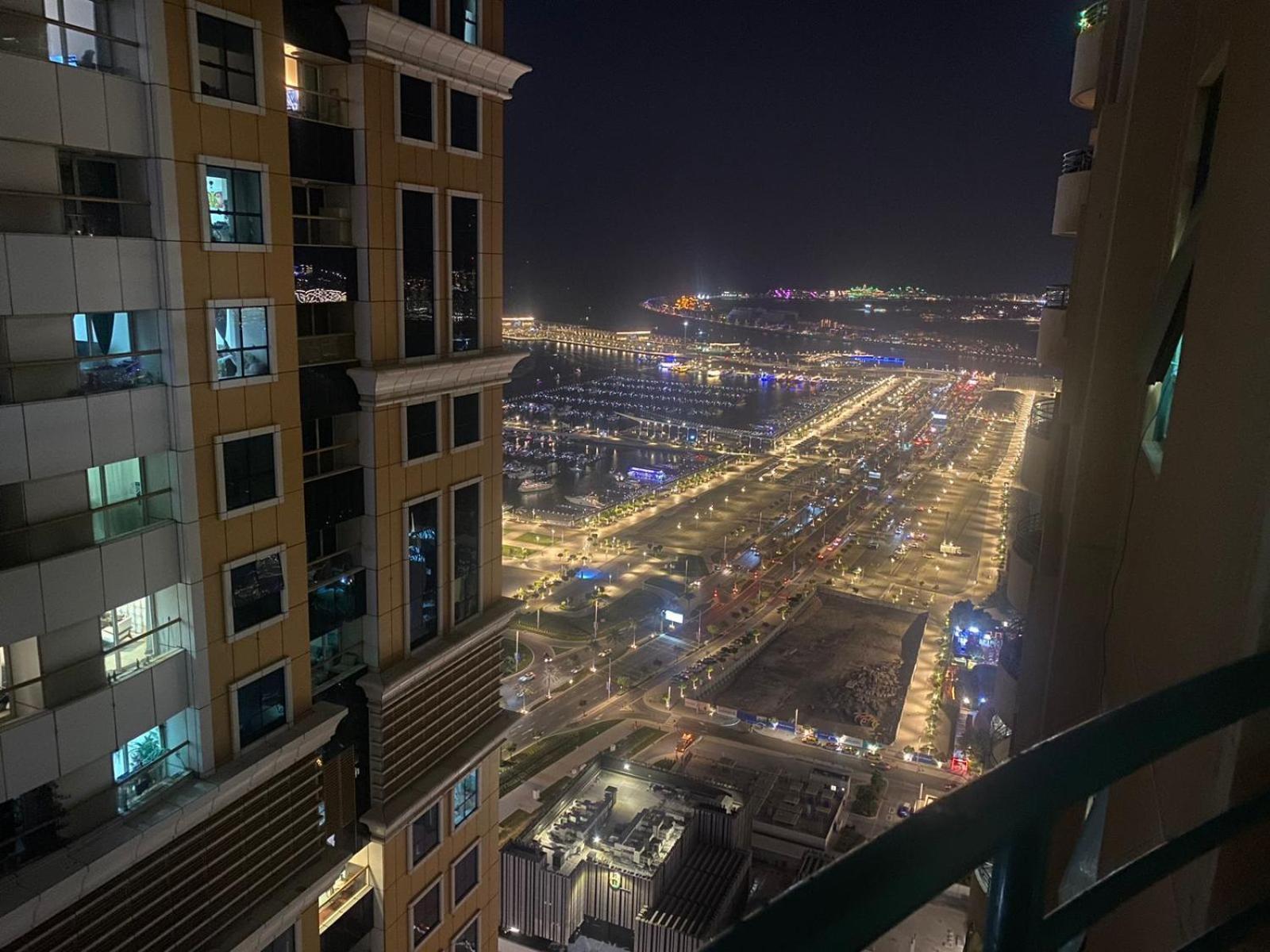 Budget Rooms With Private Bathroom For 'Girls' Only In Dubai, Marina Ngoại thất bức ảnh