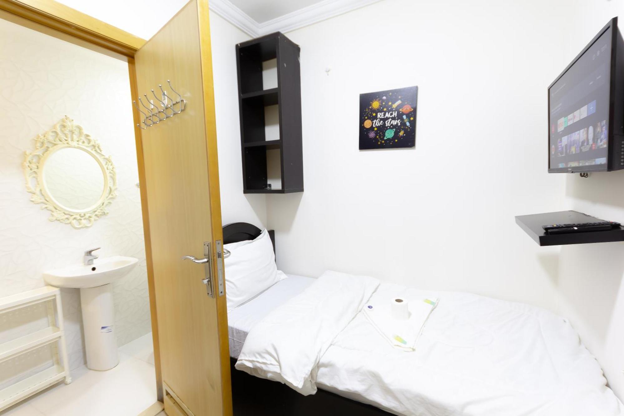 Budget Rooms With Private Bathroom For 'Girls' Only In Dubai, Marina Ngoại thất bức ảnh
